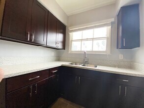 1135 S Westmoreland Ave in Los Angeles, CA - Building Photo - Building Photo