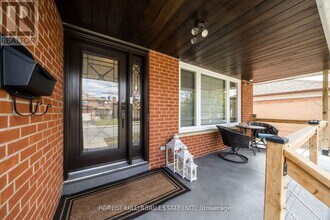 33 Madawaska Ave in Toronto, ON - Building Photo - Building Photo