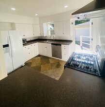 1214 Devonshire Dr in San Diego, CA - Building Photo - Building Photo