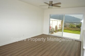 5190 Laurel Park Dr in Camarillo, CA - Building Photo - Building Photo