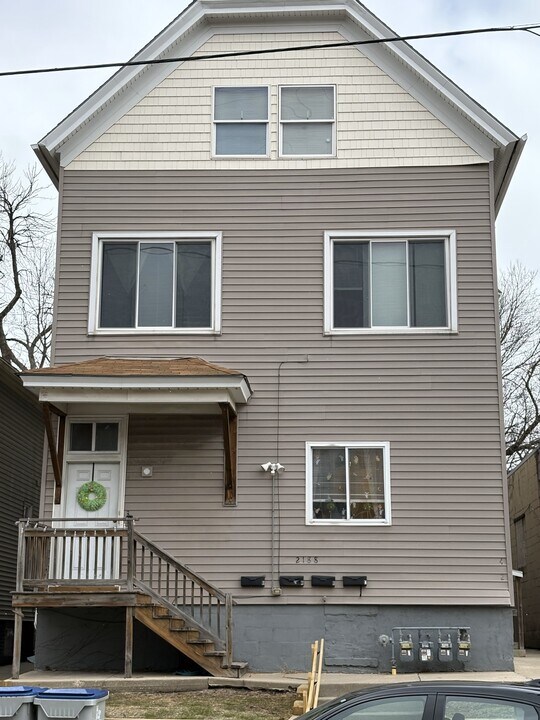 2188 S Robinson Ave in Milwaukee, WI - Building Photo
