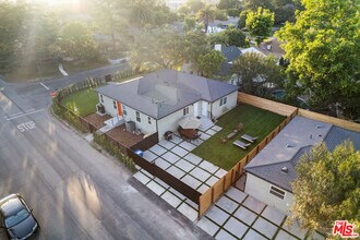 5500 Morella Ave in Los Angeles, CA - Building Photo - Building Photo