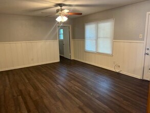 1003 Willard in Robinson, TX - Building Photo - Building Photo