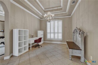 9752 Trophy Oaks Dr in Garden Ridge, TX - Building Photo - Building Photo