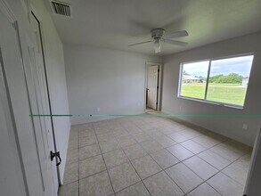 518 SE 5th Pl in Cape Coral, FL - Building Photo - Building Photo