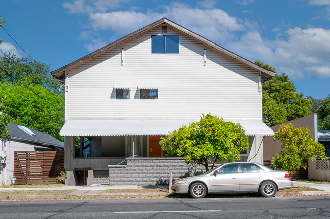 282 E 8th St in Chico, CA - Building Photo - Building Photo