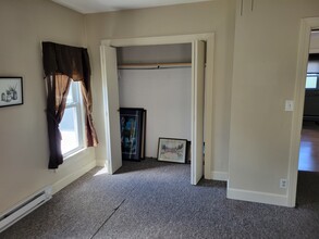 514 1/2 E Lima St, Unit 514 E LIMA ST UPPER in Findlay, OH - Foto de edificio - Building Photo