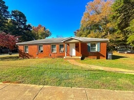 2728 Remington St in Charlotte, NC - Building Photo