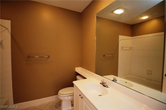 property at 5325 Cove Cir