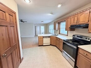 55 Warren St in Taunton, MA - Building Photo - Building Photo