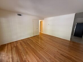 425 S Church St, Unit #4 in Athens, GA - Building Photo - Building Photo