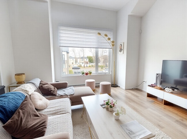 1169 Du Grand-Pic Rue in Laval, QC - Building Photo - Building Photo