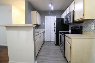 4348 S Kirkman Rd in Orlando, FL - Building Photo - Building Photo