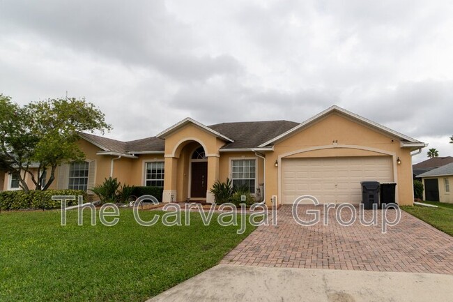 418 Moscato Dr in Davenport, FL - Building Photo - Building Photo