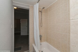 921 N 19th Ave, Unit 1 in Hollywood, FL - Foto de edificio - Building Photo