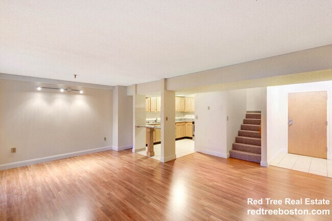 1079 Commonwealth Ave in Boston, MA - Building Photo - Building Photo