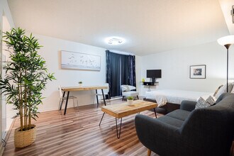 1206 Rue Sanguinet in Montréal, QC - Building Photo - Building Photo