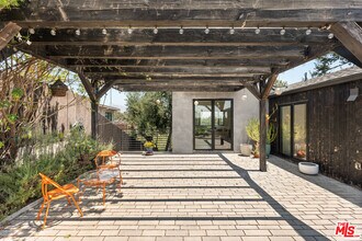 485 Canyon Vista Dr in Los Angeles, CA - Building Photo - Building Photo