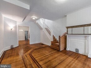 242 Berkley St in Philadelphia, PA - Building Photo - Building Photo