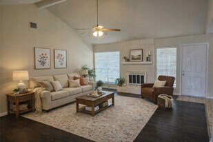 3617 Nedith Ln in Deer Park, TX - Building Photo