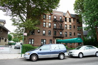 14425 33rd Ave in Flushing, NY - Foto de edificio - Building Photo