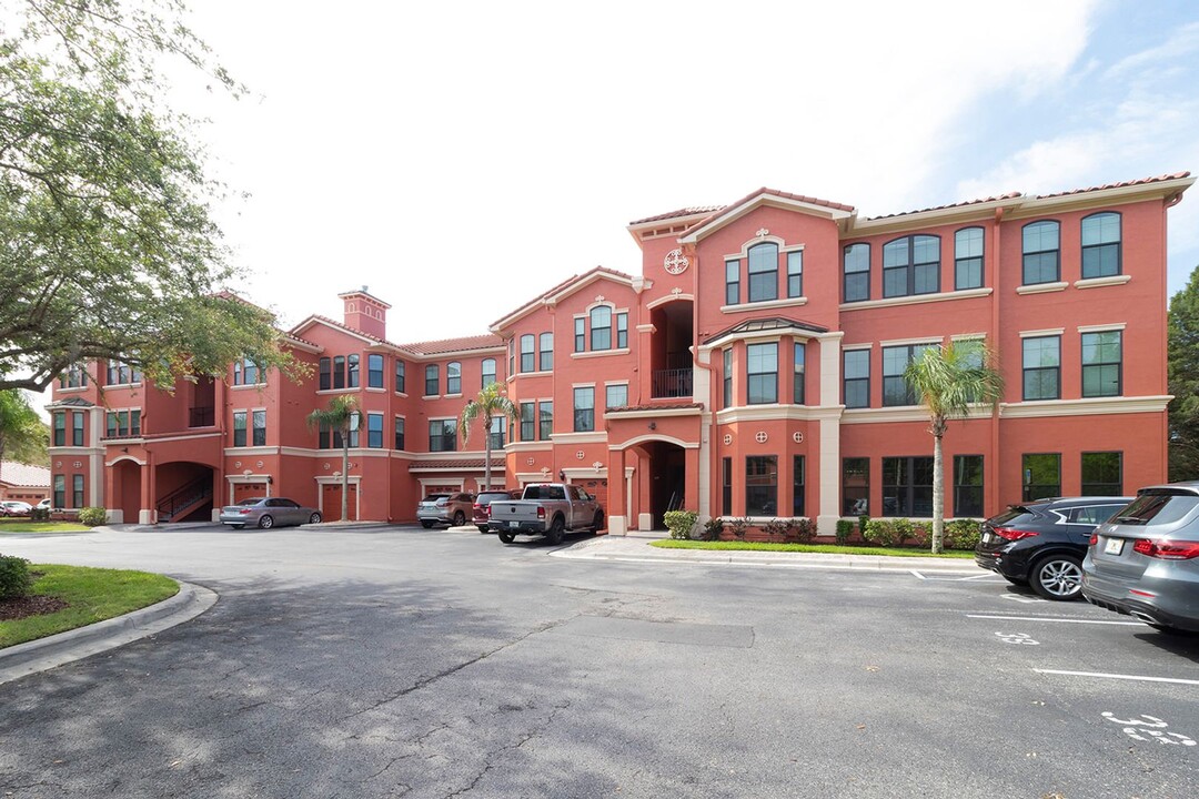 2713 Via Murano in Clearwater, FL - Building Photo