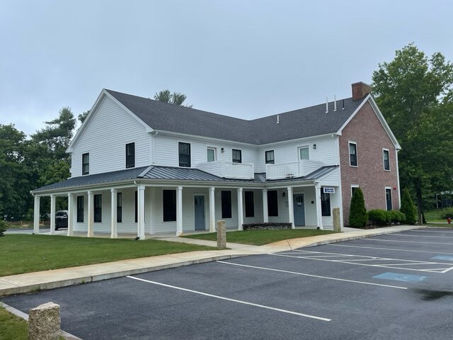 220 Center St in Pembroke, MA - Building Photo