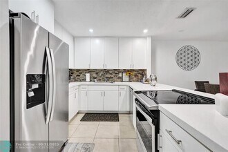 11545 NW 33rd St in Coral Springs, FL - Building Photo - Building Photo