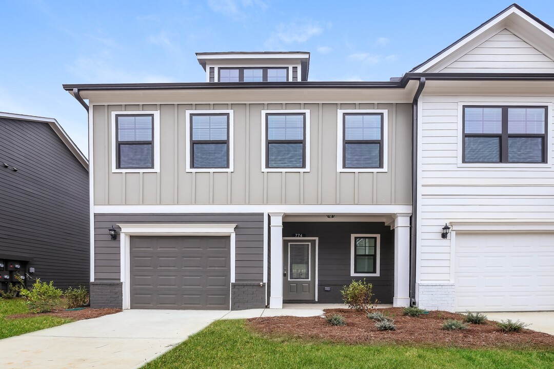 235 Old Dawsonville Rd in Ball Ground, GA - Building Photo