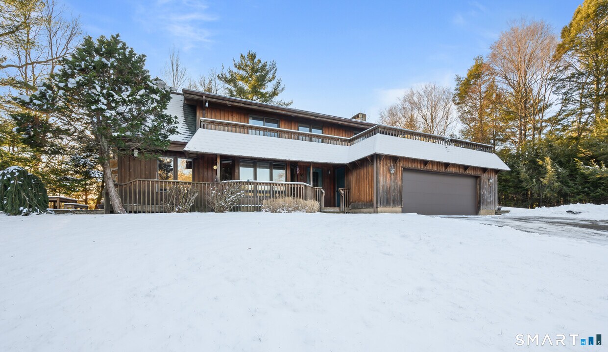 165 Crooked S Rd in Stafford, CT - Building Photo