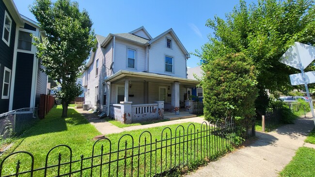 property at 2310 N Kenwood Ave