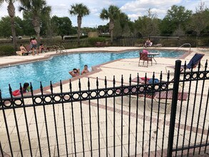 36027 Deer Creek Dr in Zephyrhills, FL - Foto de edificio - Building Photo