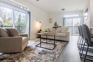 4921 Pretty Lake Ave, Unit 201 in Norfolk, VA - Building Photo