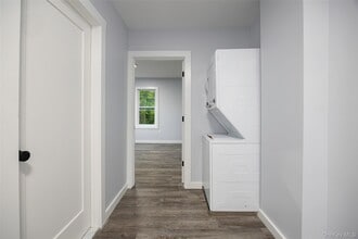68 Clark St, Unit 2N in Poughkeepsie, NY - Building Photo - Building Photo