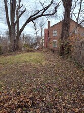 1369 Catalpa St in Louisville, KY - Foto de edificio - Building Photo