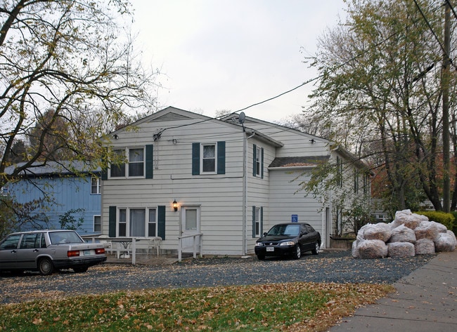 300 Carlton Rd in Charlottesville, VA - Building Photo - Building Photo