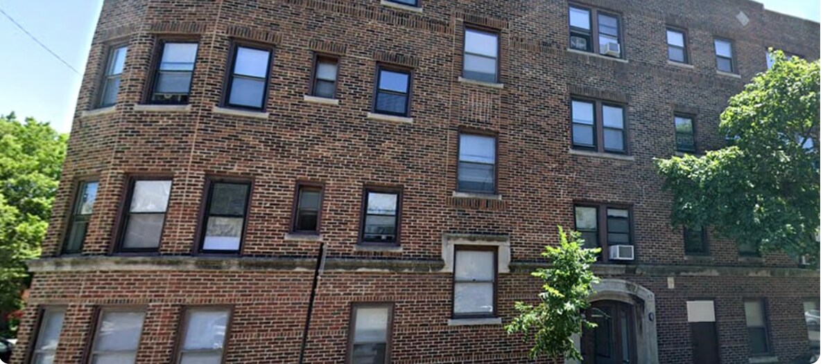 7620 N Sheridan Rd in Chicago, IL - Building Photo