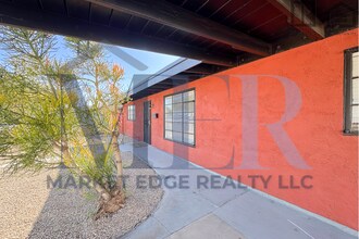 2820 N 71st Pl in Scottsdale, AZ - Foto de edificio - Building Photo