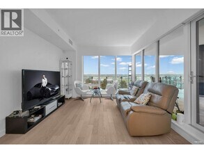 6833 Pearson Wy in Richmond, BC - Building Photo - Building Photo