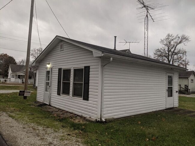 6267 Lafayette St in Terre Haute, IN - Building Photo - Building Photo