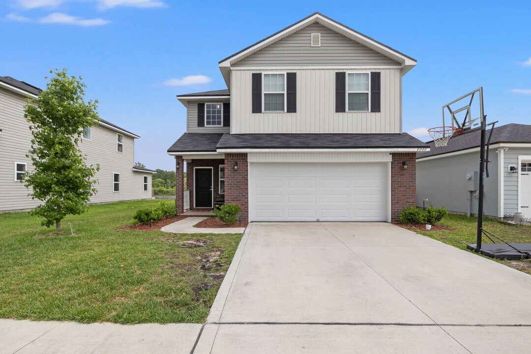 9949 Redfish Marsh Cir in Jacksonville, FL - Building Photo
