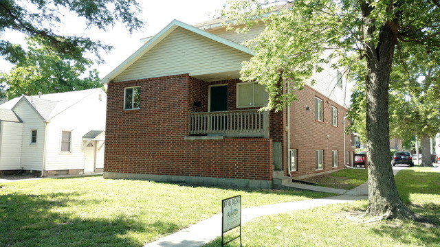 925 Bluemont Ave in Manhattan, KS - Building Photo - Building Photo