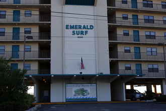 Emerald Surf in Navarre, FL - Foto de edificio - Building Photo