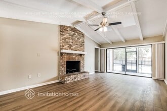 537 Woodview Dr in Longwood, FL - Foto de edificio - Building Photo