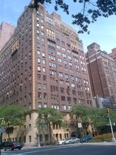 1100 Park Ave in New York, NY - Building Photo - Building Photo