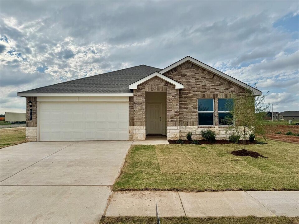 6101 Blackwood Blvd in Oklahoma City, OK - Building Photo