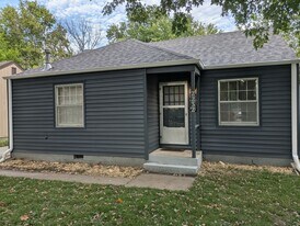 2232 SW Plass Ave in Topeka, KS - Building Photo
