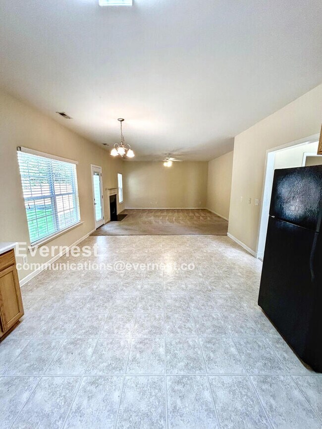 208 Trevor Ridge Dr in Holly Springs, NC - Building Photo - Building Photo