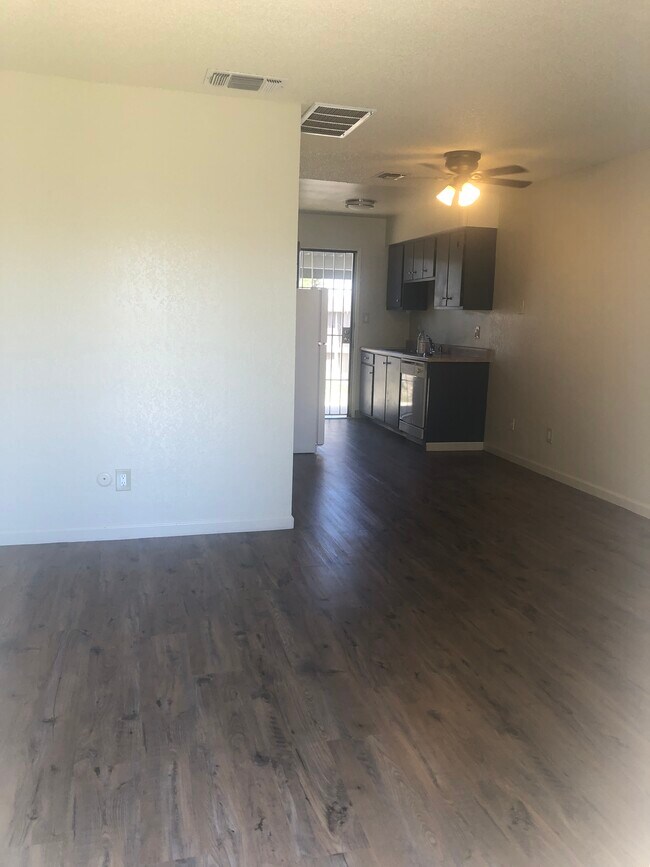 645 Music Ave Apartments and Nearby Clovis Apartments For Rent Clovis, CA