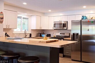 3772 Commodore Cove W in Aurora, OH - Building Photo - Building Photo